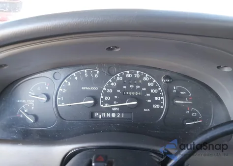 2002 Ford Ranger Unique Fleet z USA, uszkodzony, nr VIN 1FTYR10E32PB21898